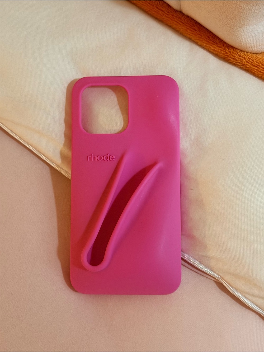 RHODE Hot Pink Silicone Phone Case with Integrated Grip